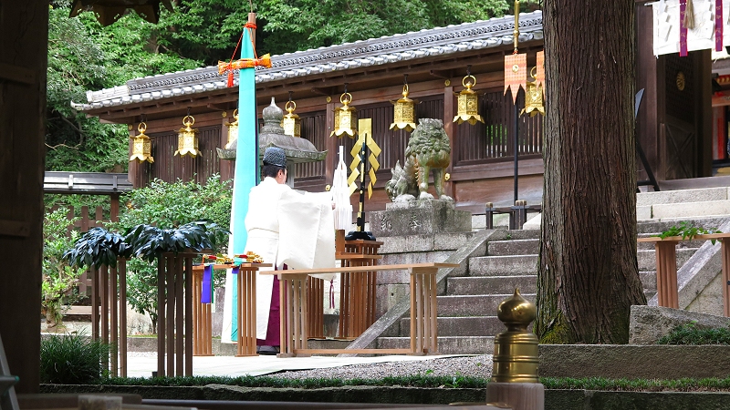 8 枚岡神社
